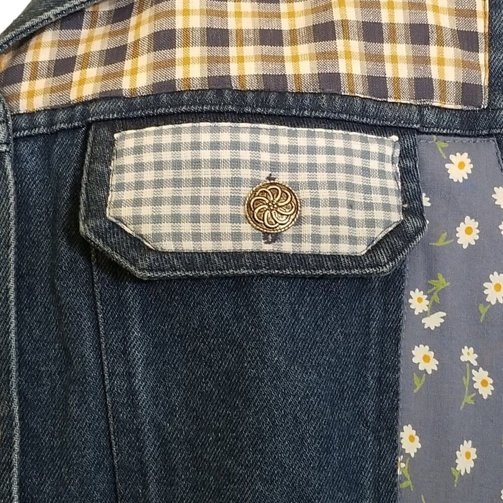 Vintage Women's L Denim Vest Patchwork Daisy Gingham Plaid Flap Pockets Cottage - Picture 3 of 5